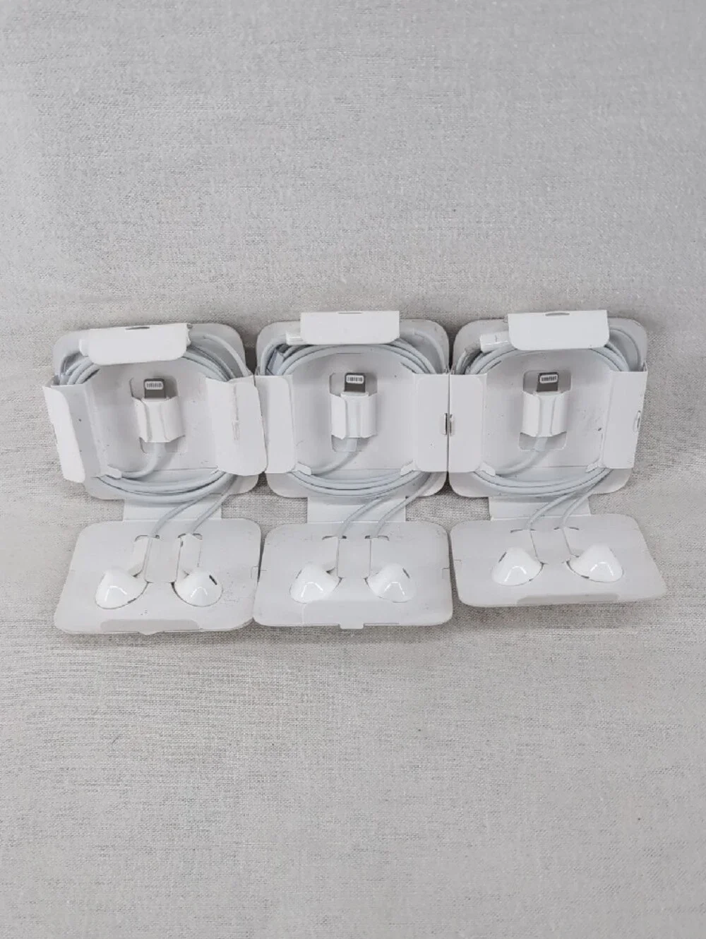 White Apple EarPods Style Lightning Wired Earphones (3-Pack)
